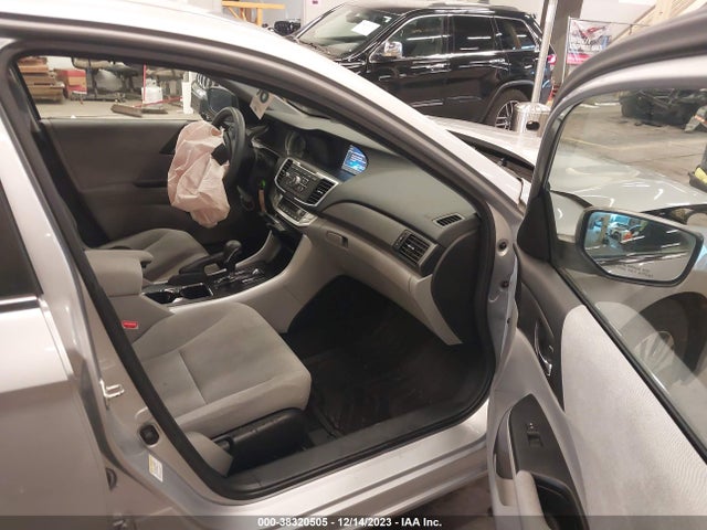 2013 HONDA ACCORD LX VIN: 1HGCR2F33DA135278