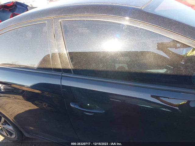 2018 HYUNDAI ELANTRA SEL VIN: 5NPD84LF2JH235604