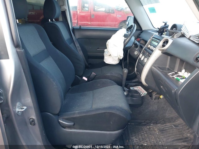 2006 SCION XB VIN: JTLKT324364065819