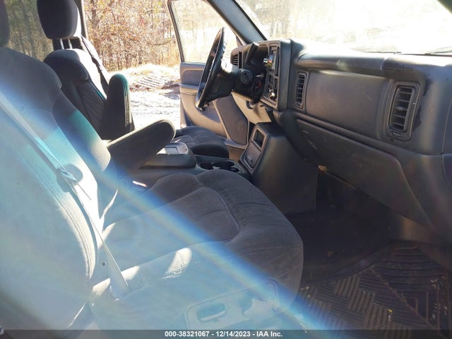 2001 CHEVROLET SILVERADO 1500 LS VIN: 2GCEC19T311119506