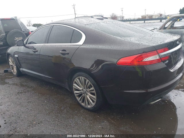 2012 JAGUAR XF SAJWA0HB2CLS40913 Photo 2