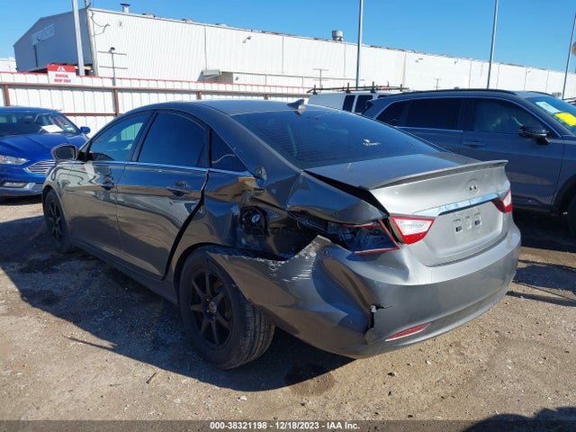 2013 HYUNDAI SONATA GLS VIN: 5NPEB4AC5DH586378