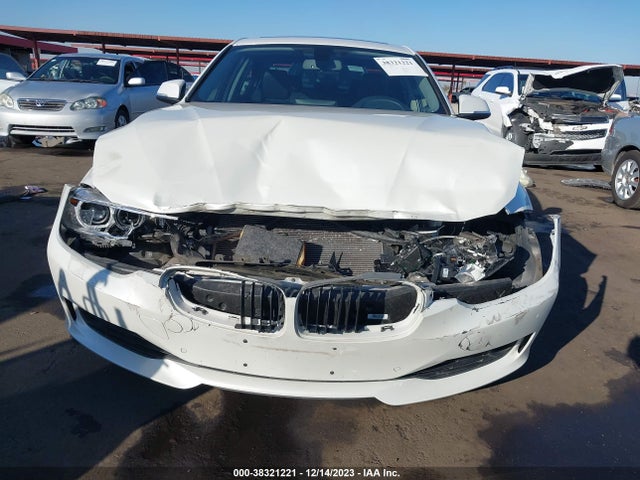 WBA3C1C54EK112827 BMW 328I