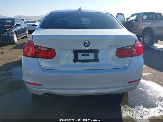 WBA3C1C54EK112827 BMW 328I