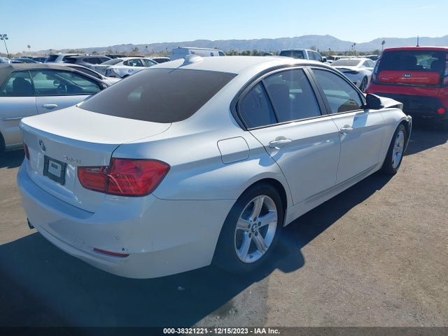 WBA3C1C54EK112827 BMW 328I