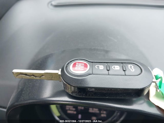 2017 FIAT 500E 3C3CFFGE7HT524135 Photo 10