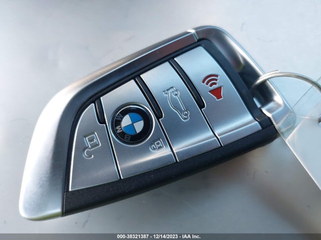 BMW 740I 2022 WBA7T2C00NCJ36807 Image 11
