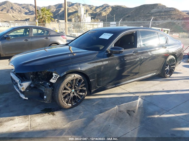 BMW 740I 2022 WBA7T2C00NCJ36807 Image 2