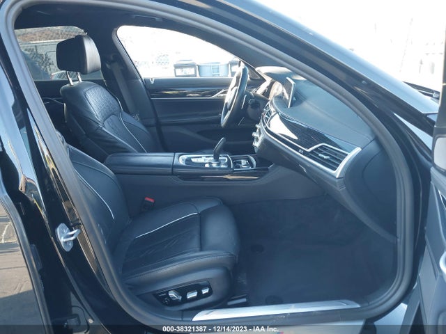 BMW 740I 2022 WBA7T2C00NCJ36807 Image 5