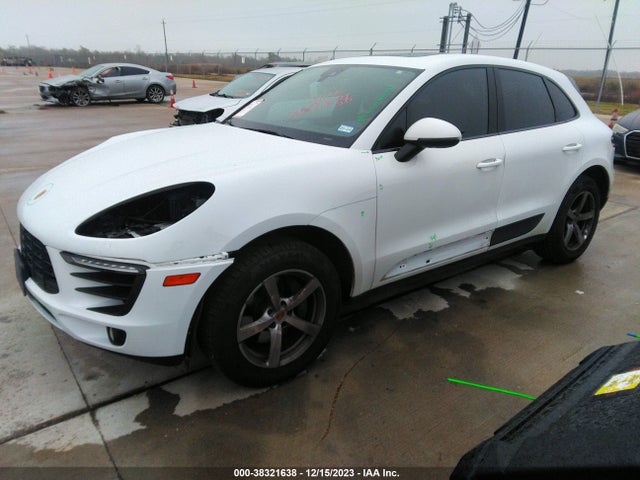 2018 PORSCHE MACAN WP1AA2A52JLB22140 Photo 1