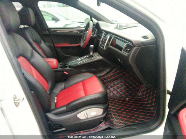 2018 PORSCHE MACAN WP1AA2A52JLB22140 Photo 4