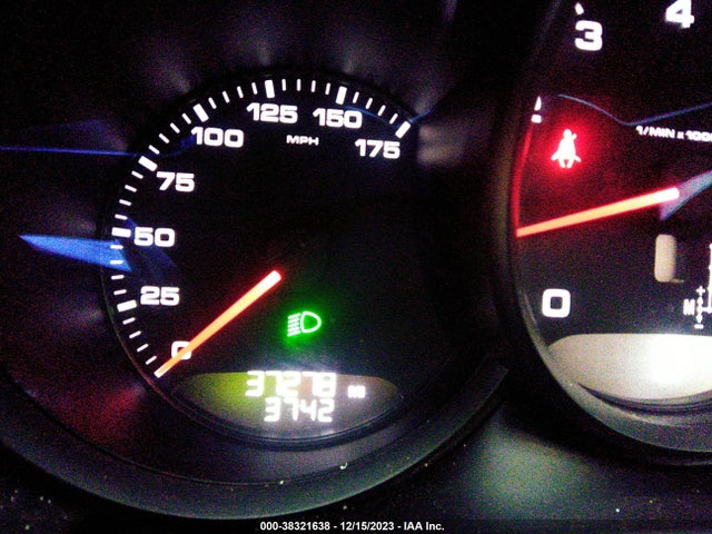 2018 PORSCHE MACAN WP1AA2A52JLB22140 Photo 6