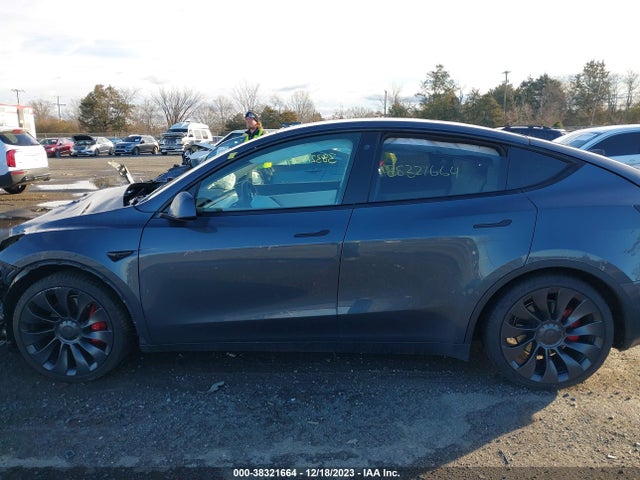 2022 TESLA MODEL Y PERFORMANCE DUAL MOTOR ALL-WHEEL DRIVE VIN: 7SAYGDEF8NF461073