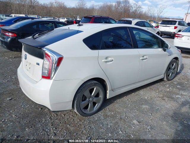 38321708 :رقم المزاد ، JTDKN3DU7D5587914 vin ، 2013 Toyota Prius Three Se مزاد بيع