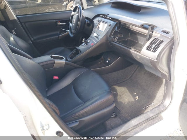 38321708 :رقم المزاد ، JTDKN3DU7D5587914 vin ، 2013 Toyota Prius Three Se مزاد بيع