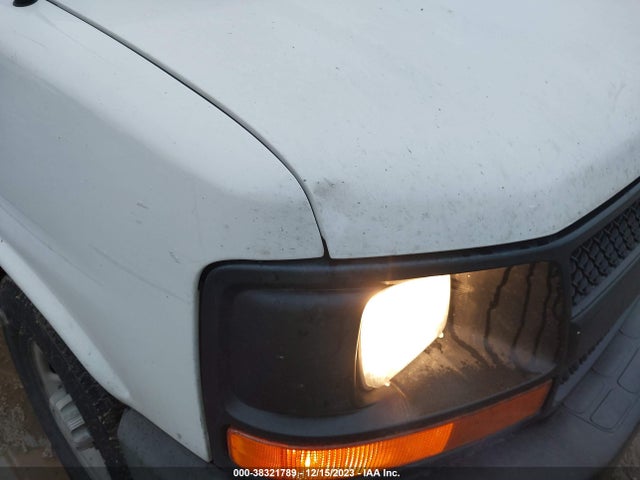 Chevrolet Express 2500 Work Van 2017 1GCWGBFFXH1104949 Image 12