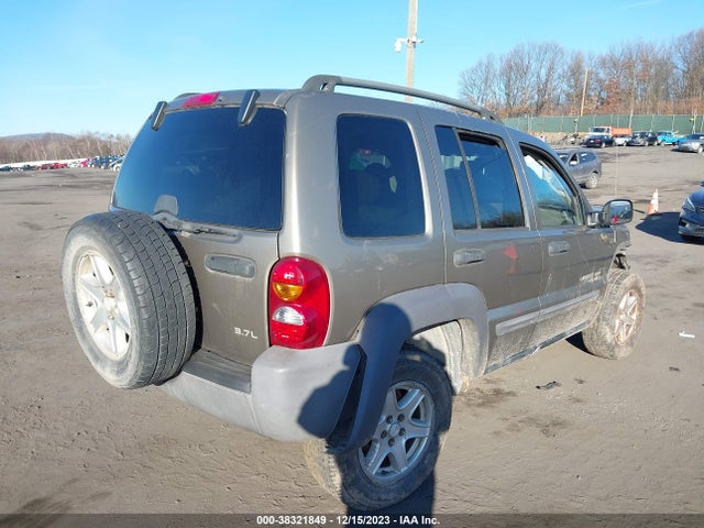 2003 JEEP LIBERTY SPORT VIN: 1J4GL48K43W611017