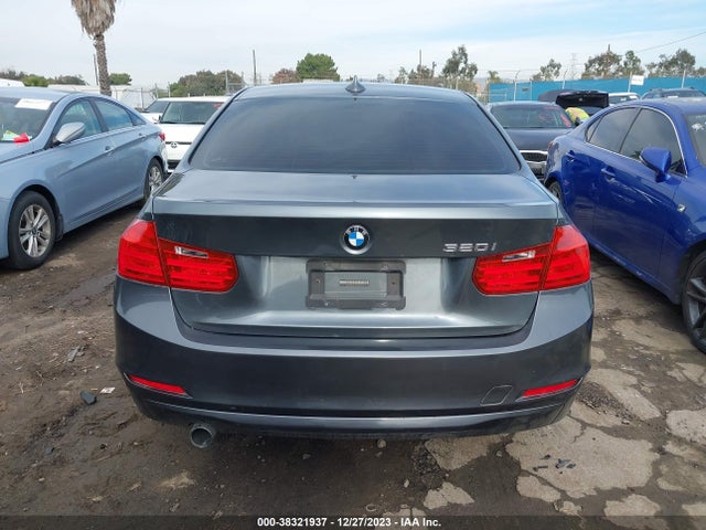 BMW 320i 2015 WBA3B1G57FNT02781 Image 17