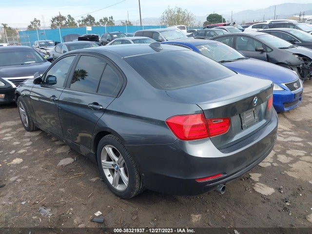 BMW 320i 2015 WBA3B1G57FNT02781 Image 3
