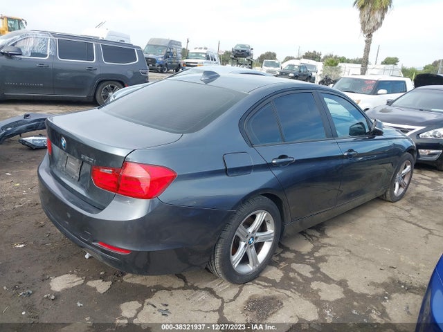 BMW 320i 2015 WBA3B1G57FNT02781 Image 4