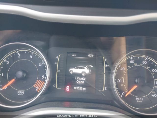 1C4PJLABXFW663160 Jeep Cherokee Sport