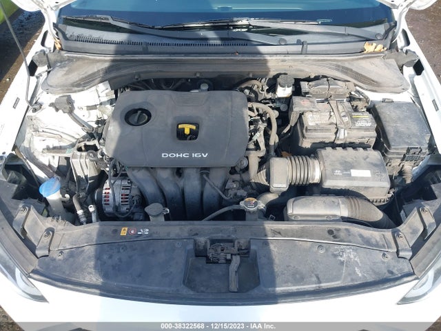 Hyundai ELANTRA SE 2017 5NPD84LF4HH026066 Image 10