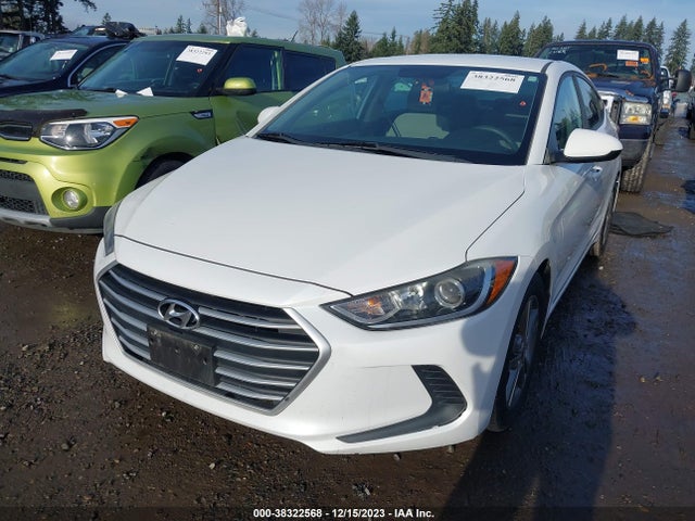 Hyundai ELANTRA SE 2017 5NPD84LF4HH026066 Image 2