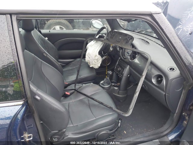 2006 MINI COOPER S WMWRE33516TJ38460 Photo 4