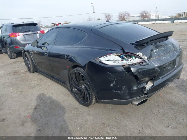 2011 PORSCHE PANAMERA WP0AA2A7XBL010674 Photo 2