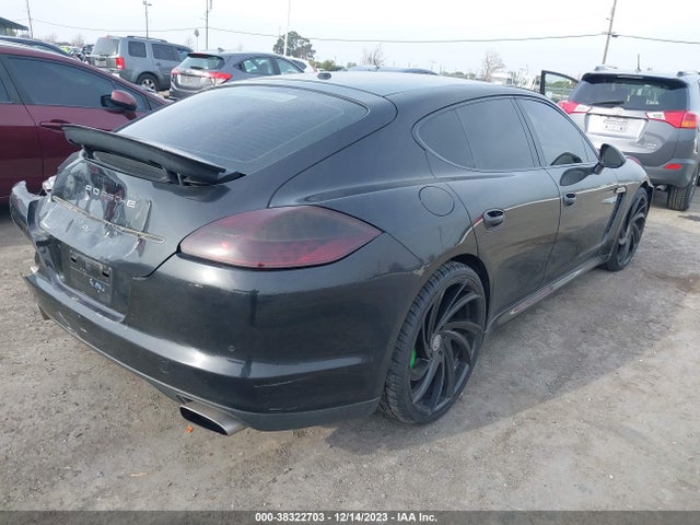 2011 PORSCHE PANAMERA WP0AA2A7XBL010674 Photo 3