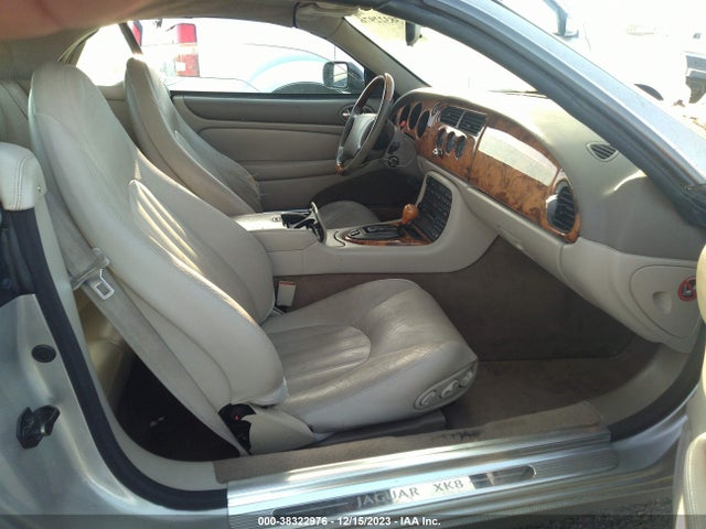 1998 JAGUAR XK8 SAJGX2245WC031064 Photo 4