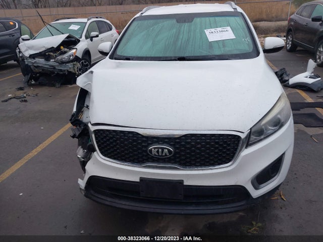 KIA Sorento 3.3l Lx 2017 5XYPGDA5XHG190830 Image 12