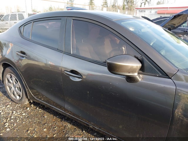 JM1BM1U71E1148752 Mazda 3