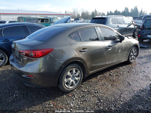 JM1BM1U71E1148752 Mazda 3