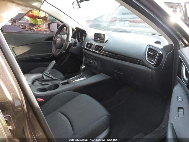 JM1BM1U71E1148752 Mazda 3