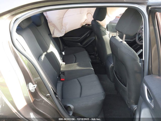 JM1BM1U71E1148752 Mazda 3