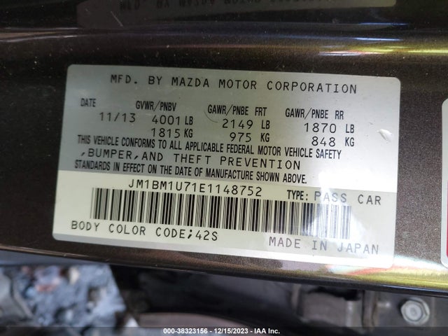 JM1BM1U71E1148752 Mazda 3