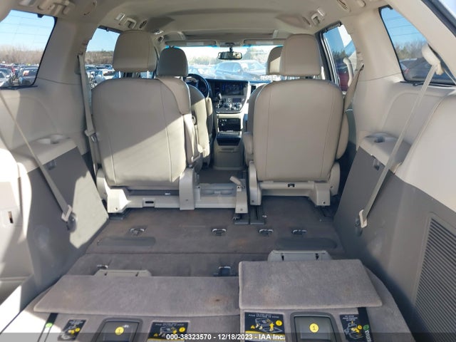 2015 TOYOTA SIENNA XLE 8 PASSENGER VIN: 5TDYK3DC1FS544192