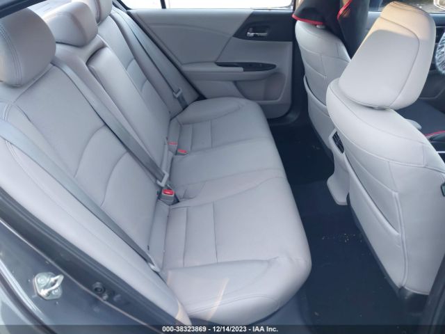 1HGCR3F9XHA014036 Honda Accord Touring V6