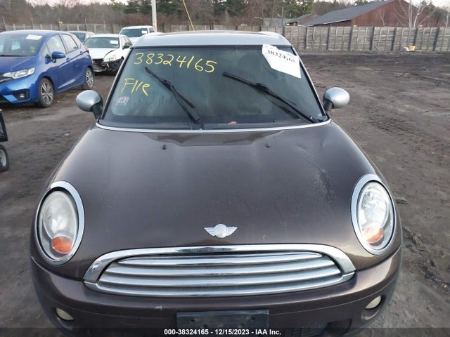 2010 MINI COOPER CLUBMAN VIN: WMWML3C50ATX38606
