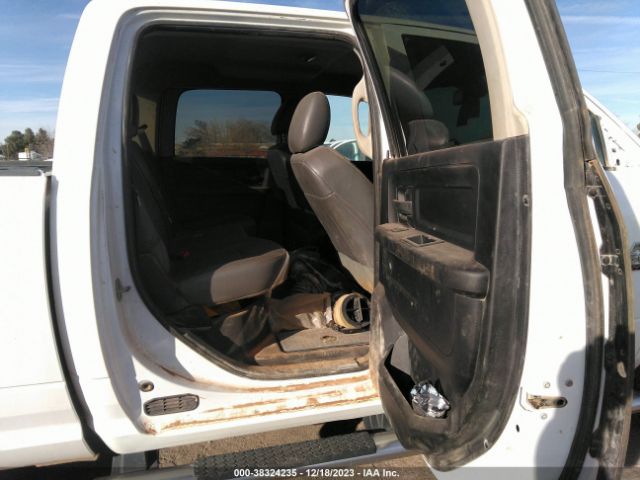 2017 RAM 2500 3C6UR5HL4HG670748 Photo 7