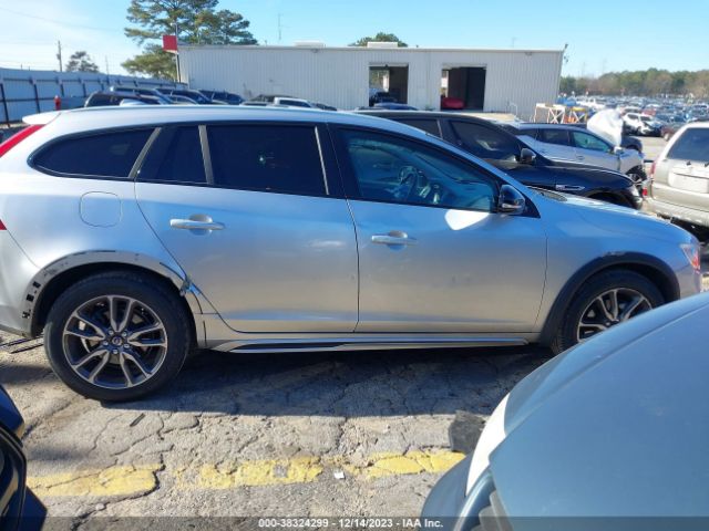 YV4612HKXG1003384 Volvo V60 Cross Country T5