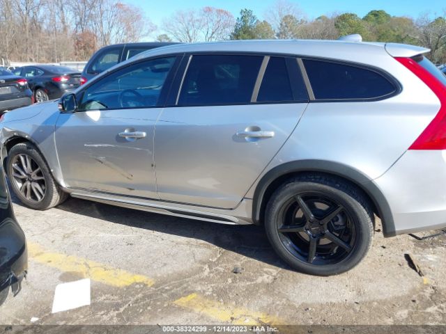 YV4612HKXG1003384 Volvo V60 Cross Country T5