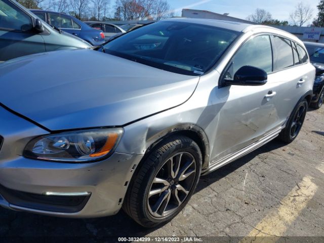 YV4612HKXG1003384 Volvo V60 Cross Country T5