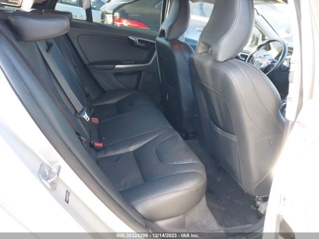 YV4612HKXG1003384 Volvo V60 Cross Country T5