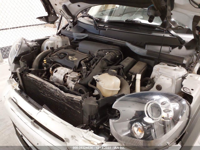 2016 MINI COUNTRYMAN WMWZC5C50GWU21188 Photo 9