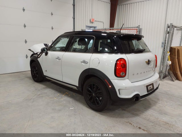 2016 MINI COUNTRYMAN WMWZC5C50GWU21188 Photo 2