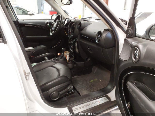2016 MINI COUNTRYMAN WMWZC5C50GWU21188 Photo 4