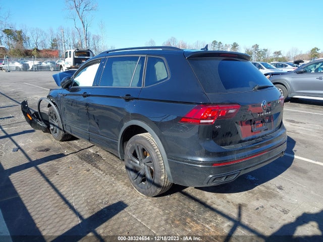 3VVCB7AX2PM114957 Volkswagen Tiguan 2.0t Se R-line Black