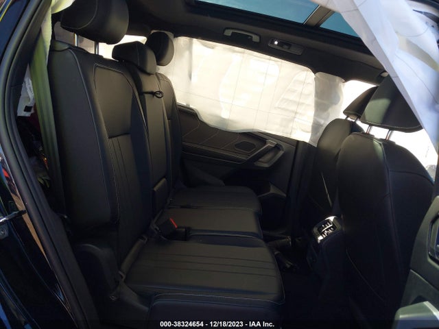 3VVCB7AX2PM114957 Volkswagen Tiguan 2.0t Se R-line Black
